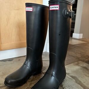 Hunter tall rubber boots